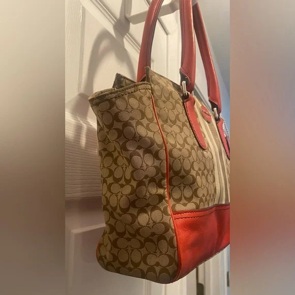 COACH Purse - Picture 6 of 13